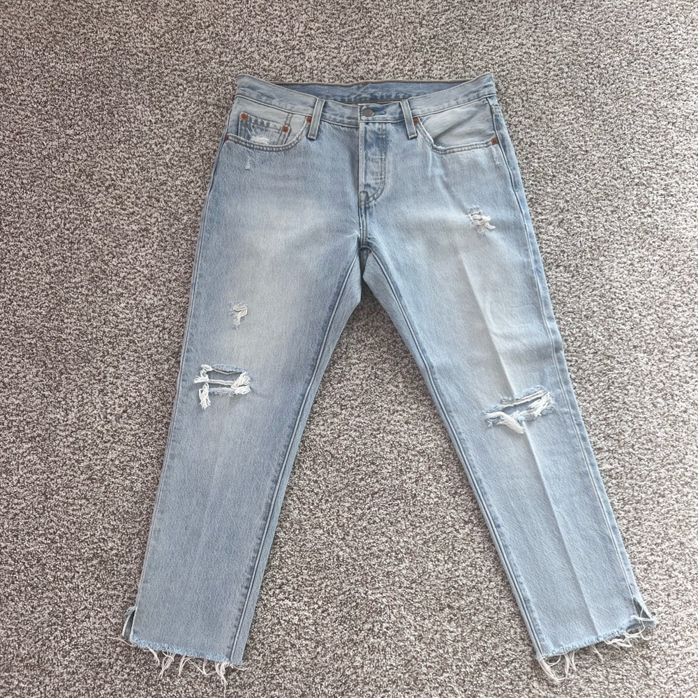 Levi’s 501 size 29 Length 26 light wash